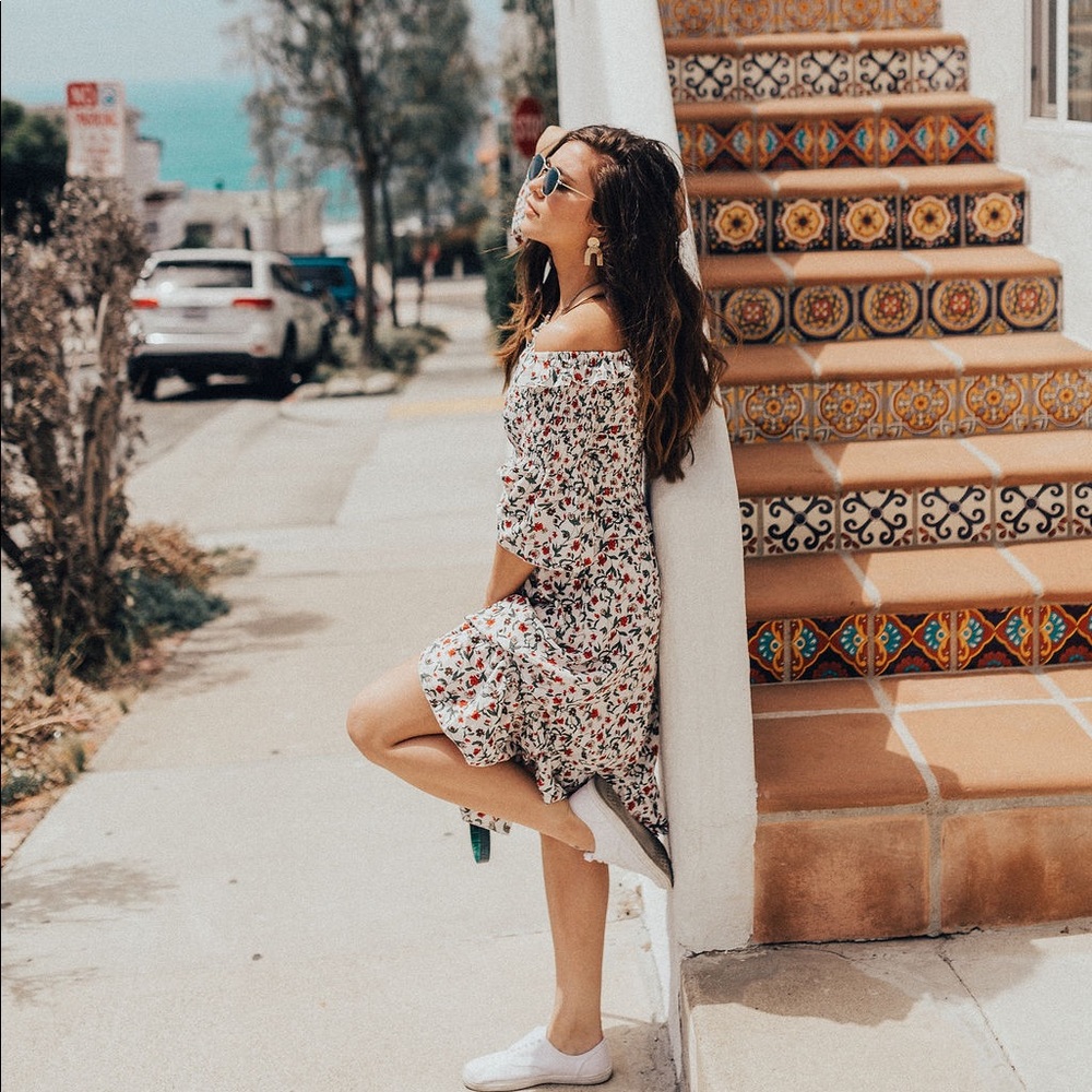 Off the Shoulder DRESS, White and red floral